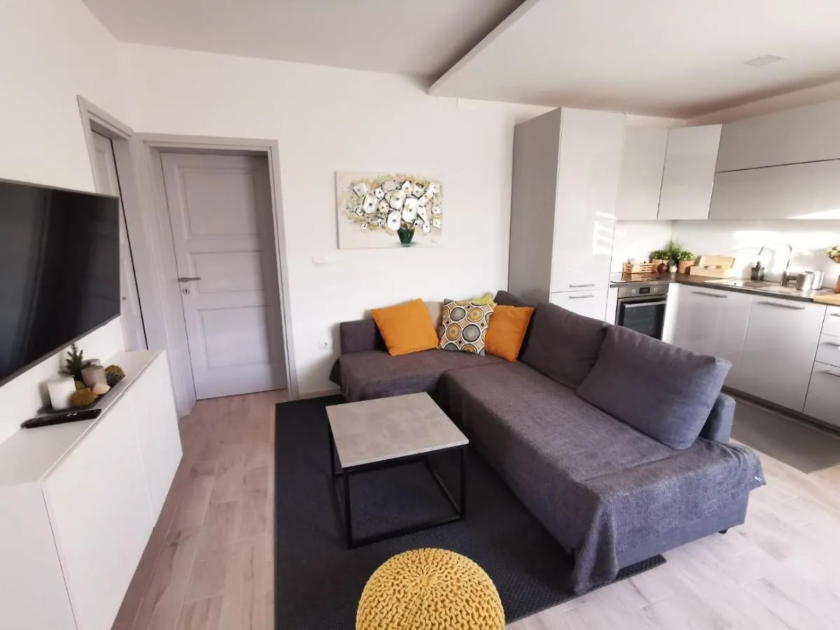 Apartments Sara Novigrad Istria