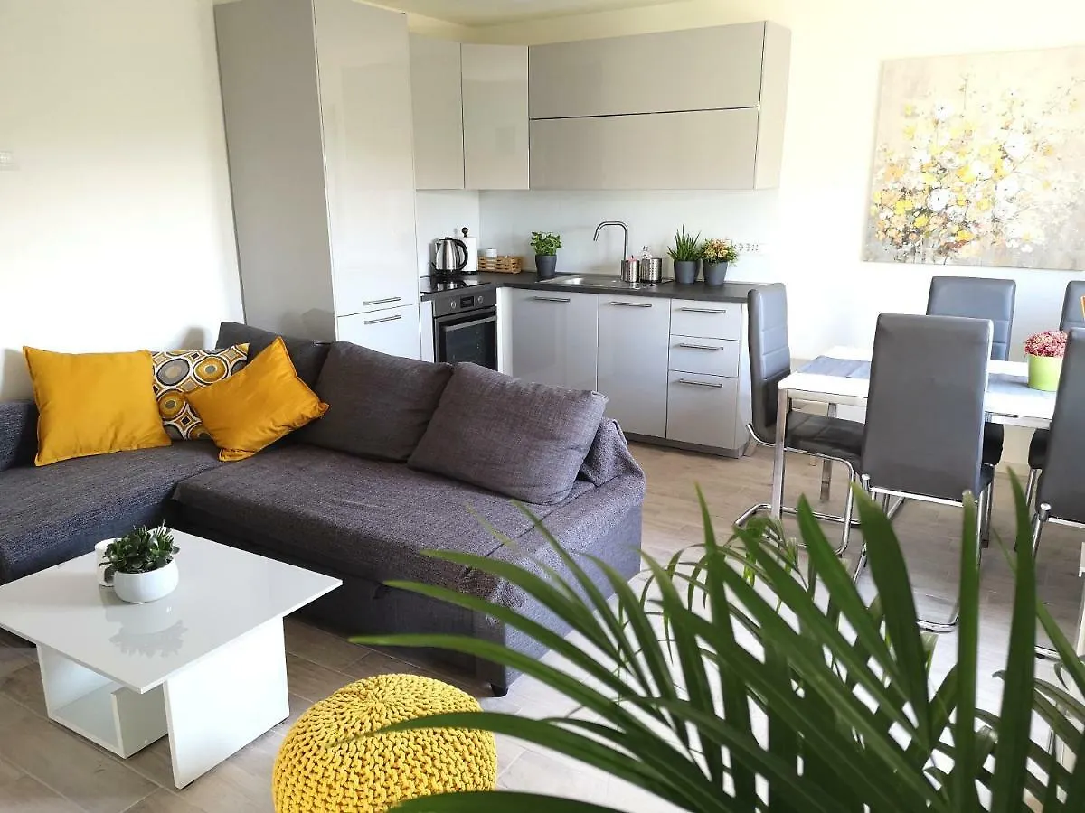 Apartments Sara Novigrad Istria