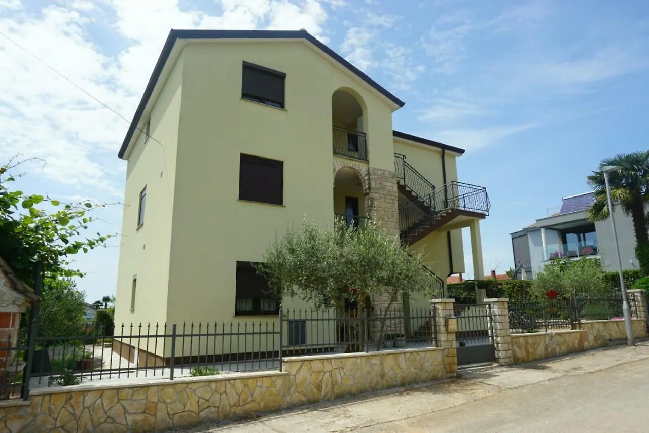 Apartments Sara Novigrad Istria